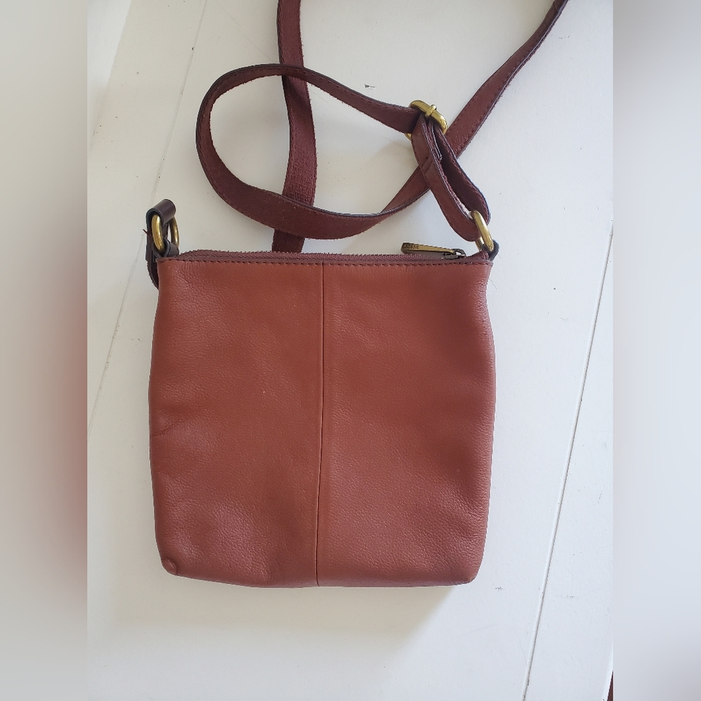 Fossil Voyager Leather Crossbody Bag - Picture 6 of 9
